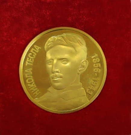 مدال طلا جشنواره تسلا حدید پردازان